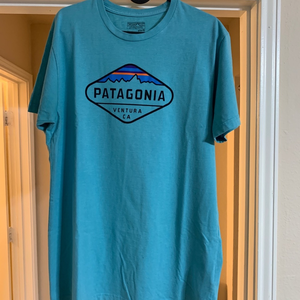 Men’s Patagonia shirt